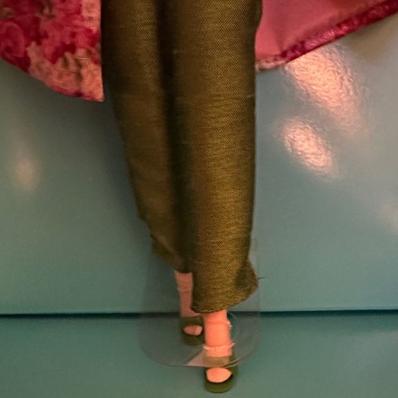 Kate Spade Mattel Barbie Doll with Accessories/Authentic - Picture 7 of 8